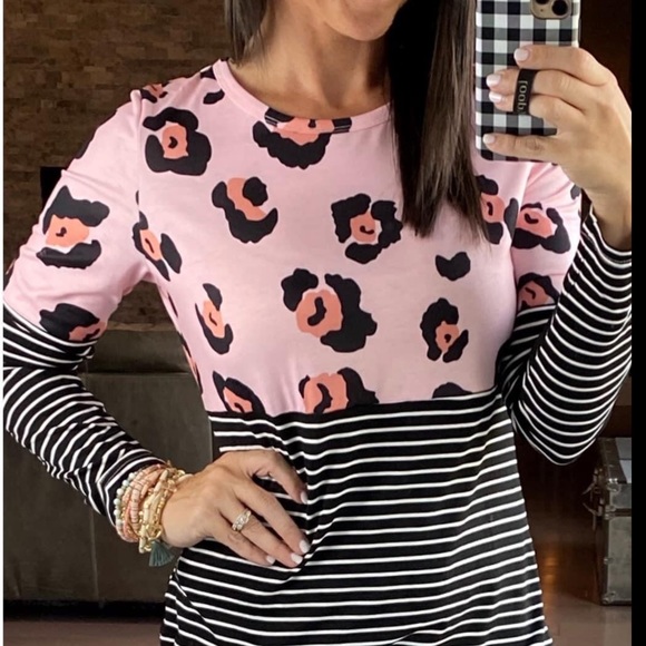 🎉HP🎉 Boutique Leopard & Stripe LS Top 💗 Black & Pink - Picture 4 of 14